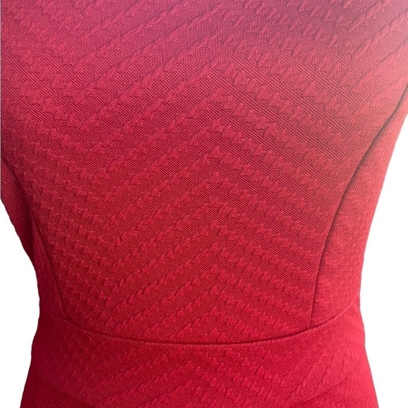 WINDSOR CAP SLEEVE BURGUNDY MIDI DRESS - Picture 6 of 9